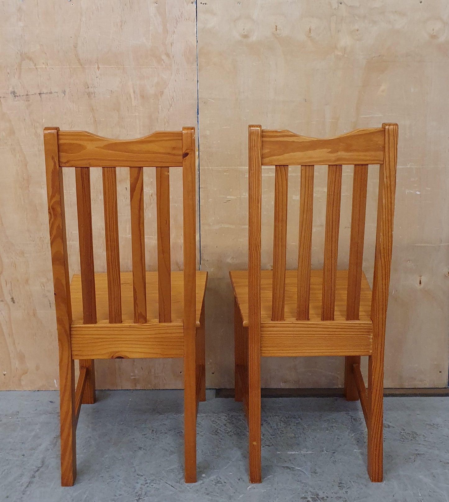 2 Matching Pine Dining Chairs - EL104391 / EL104392