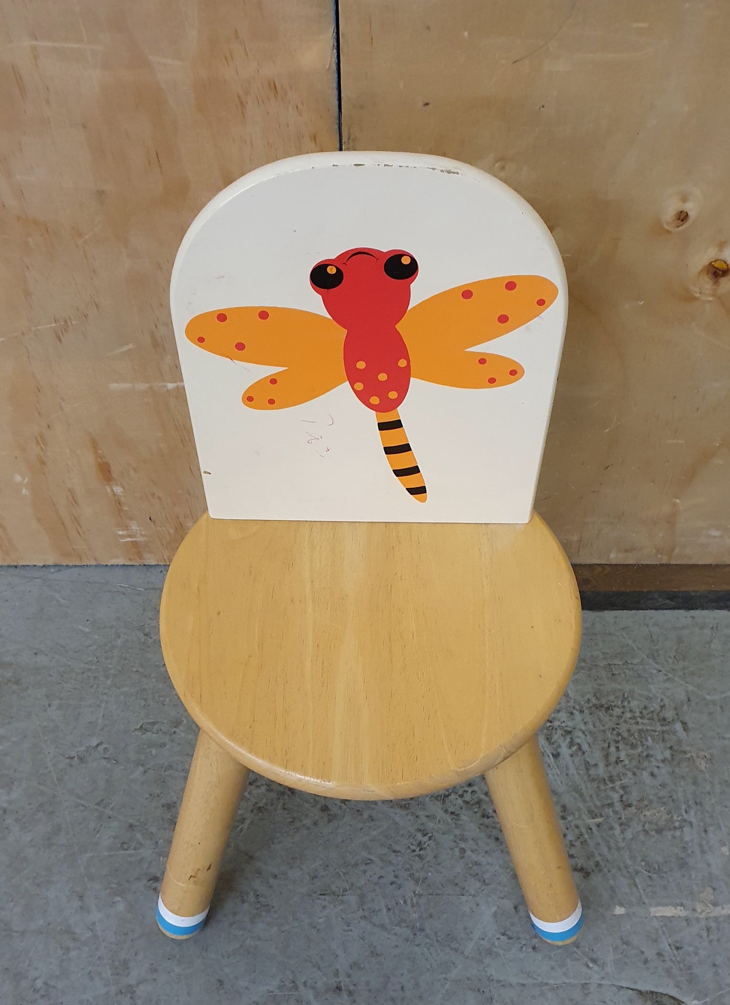Wood Children's Chair with Dragon Fly Image on Back Rest - 240725-01