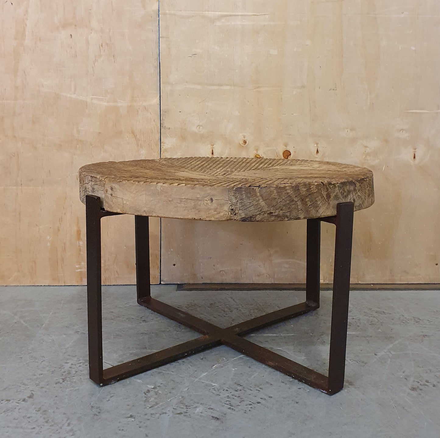 Round Wood Engraved Top Metal Frame Coffee Table - 104174