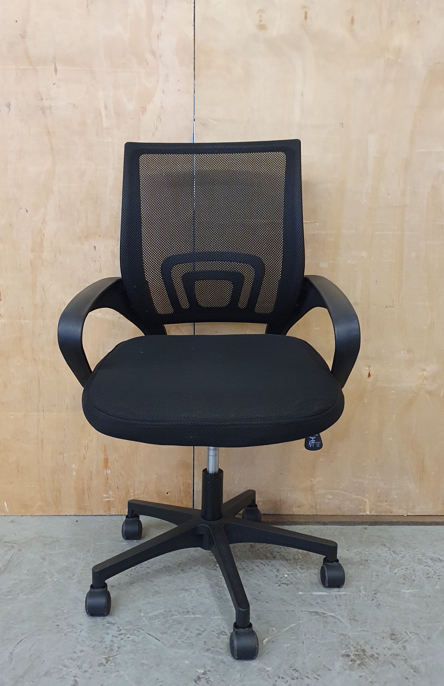 Black Mesh Height Adjustable Office Chair on Castor Wheels - 104339