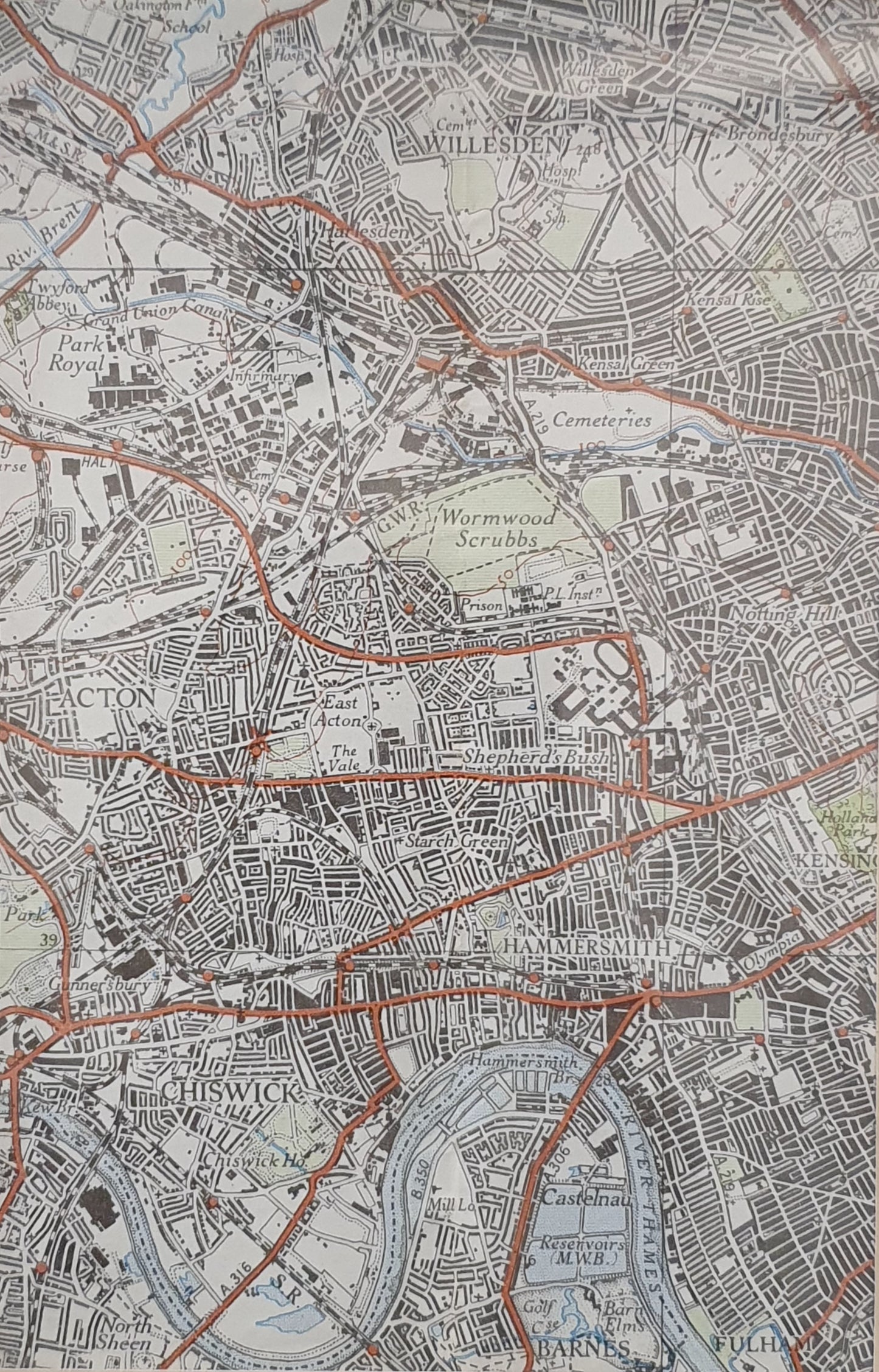 River Thames Map in Black Faux Leather Frame - 050425-02