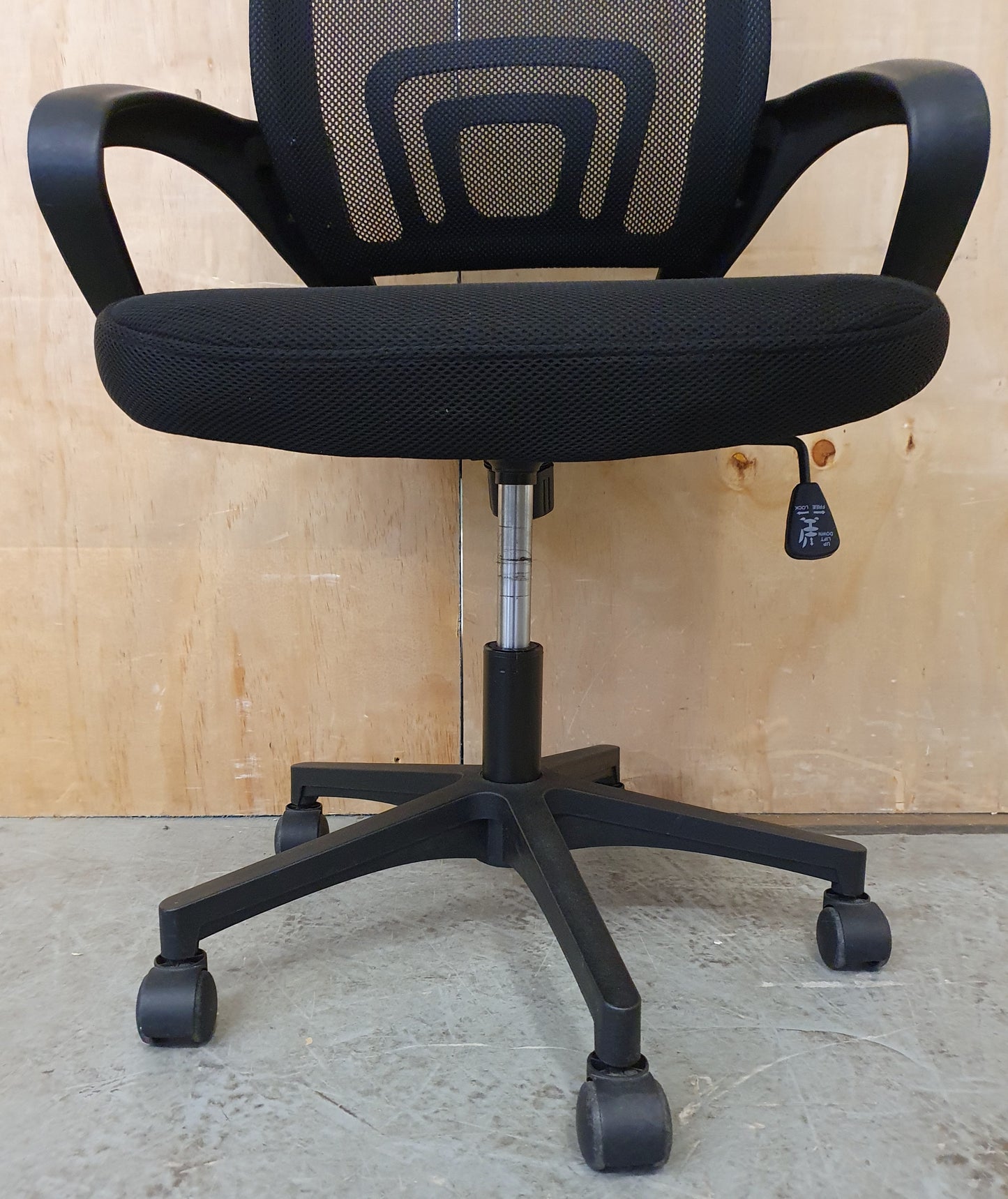 Black Mesh Height Adjustable Office Chair on Castor Wheels - 104339