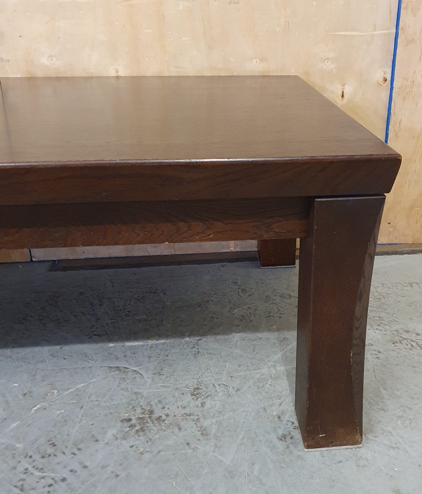Large Heavy Duty Mahogany Coffee Table - 104291