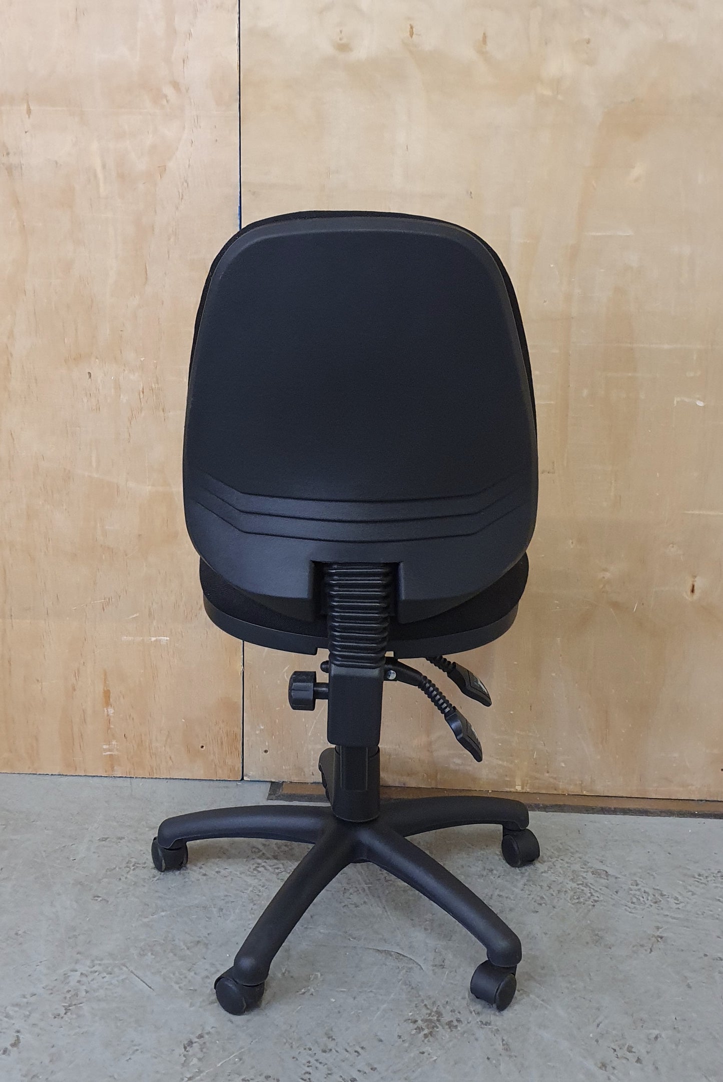 Black Fabric Office Chair on Castor Wheels - EL104062