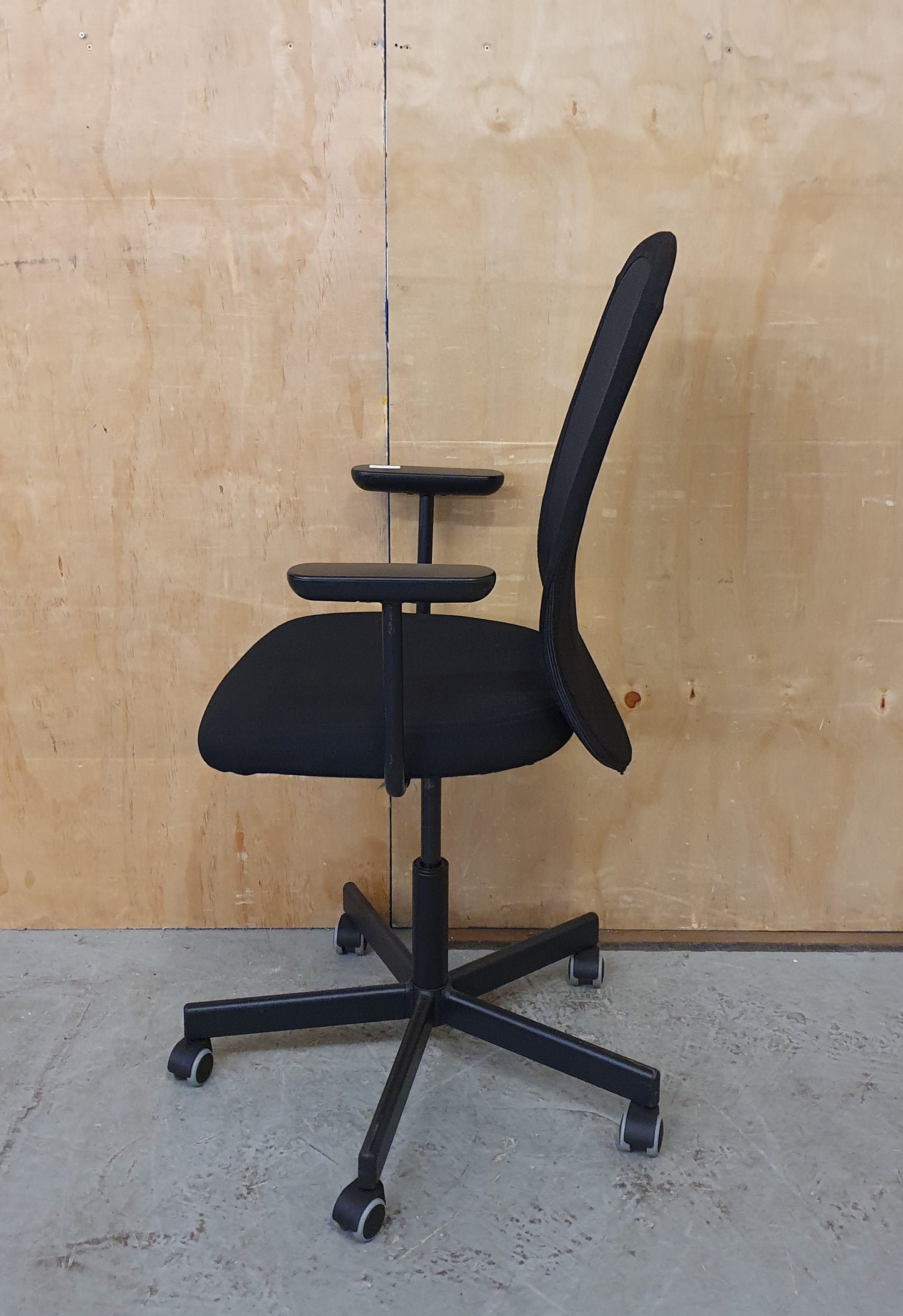 IKEA FLINTAN Black Ergonomic Mesh Back Rest Height Adjustable Office Chair - 103922