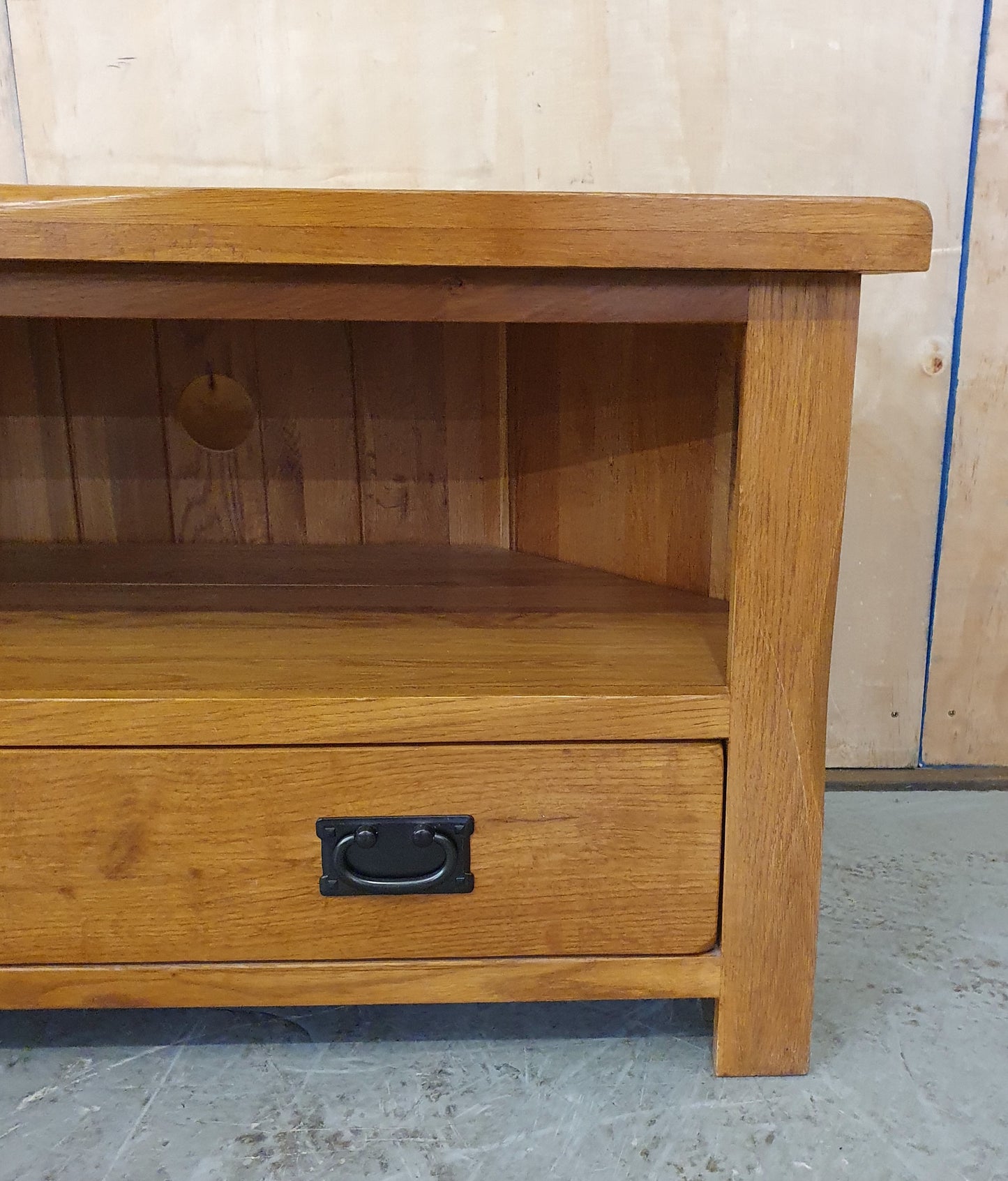 Solid Oak TV Stand with Drawer - EL104257