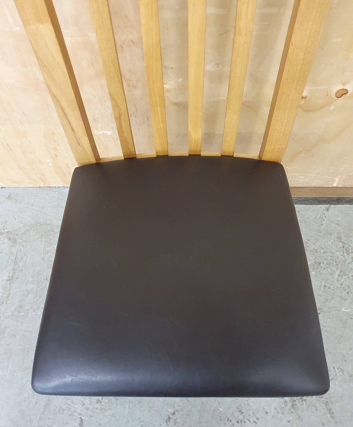 Single Oak Framed Dining Chair with Brown Faux Leather Seat - EL104366