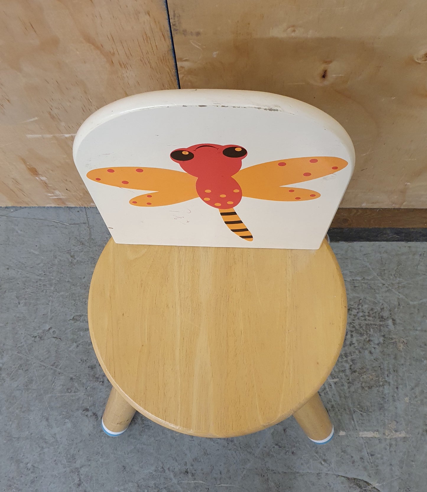 Wood Children's Chair with Dragon Fly Image on Back Rest - 240725-01