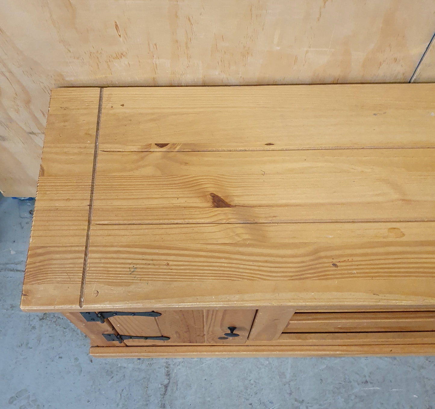 Pine TV Stand with 1 Door 2 Drawers and Centre Shelf - 104081