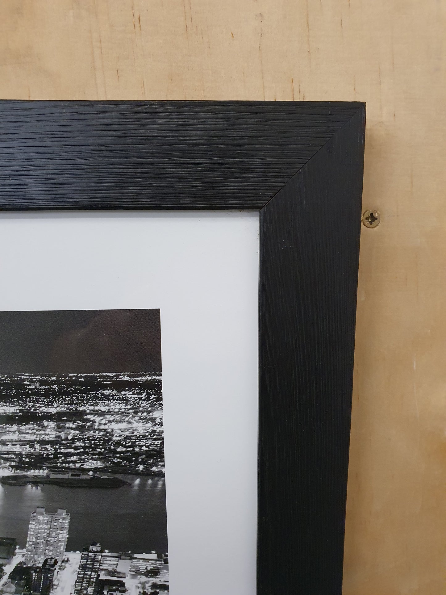 NEW YORK Black and White Photography Art in Black Wood Frame - 103801