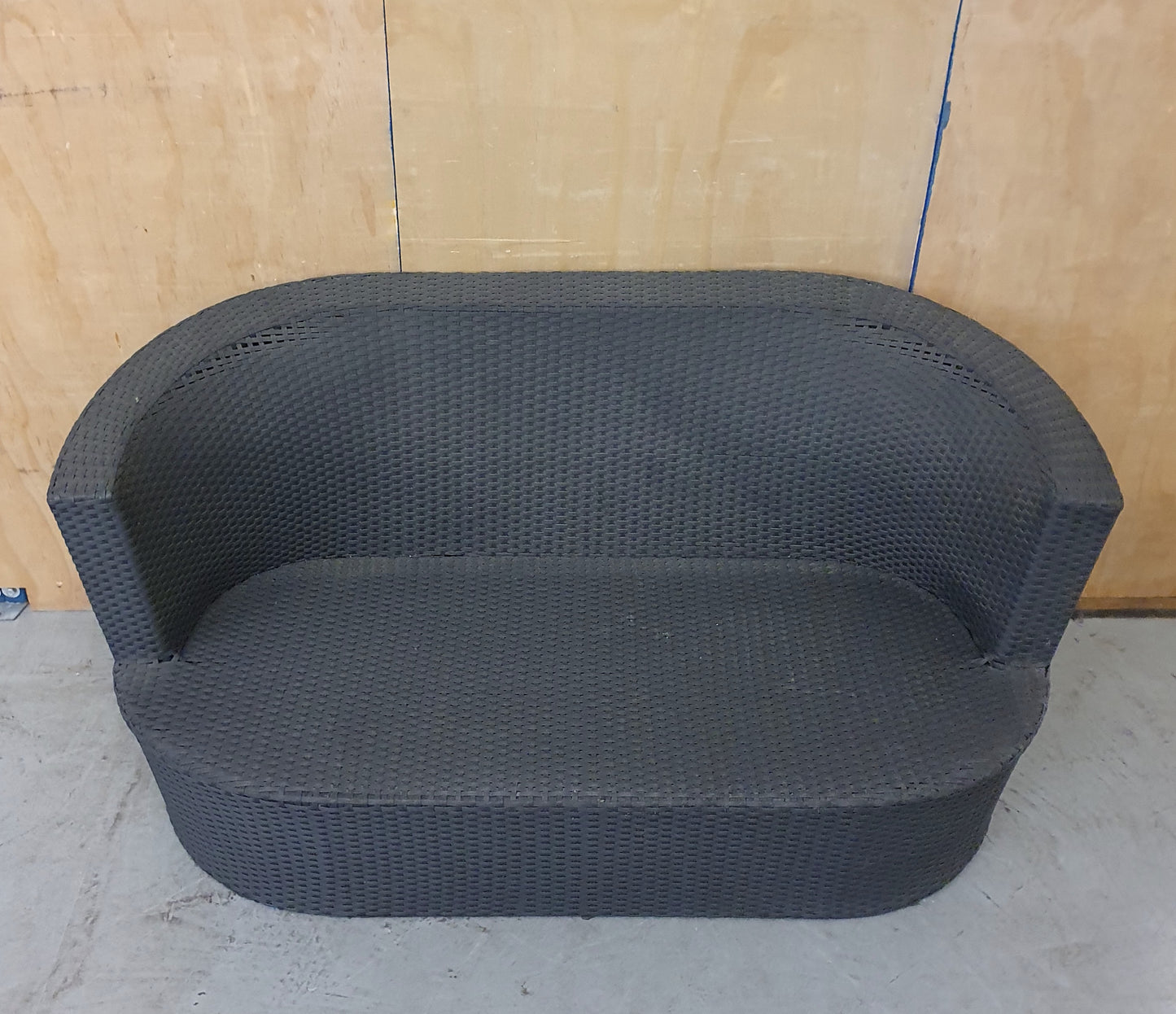 Dark Grey Oval Shape Plastic Weaved Garden Sofa - EL104055