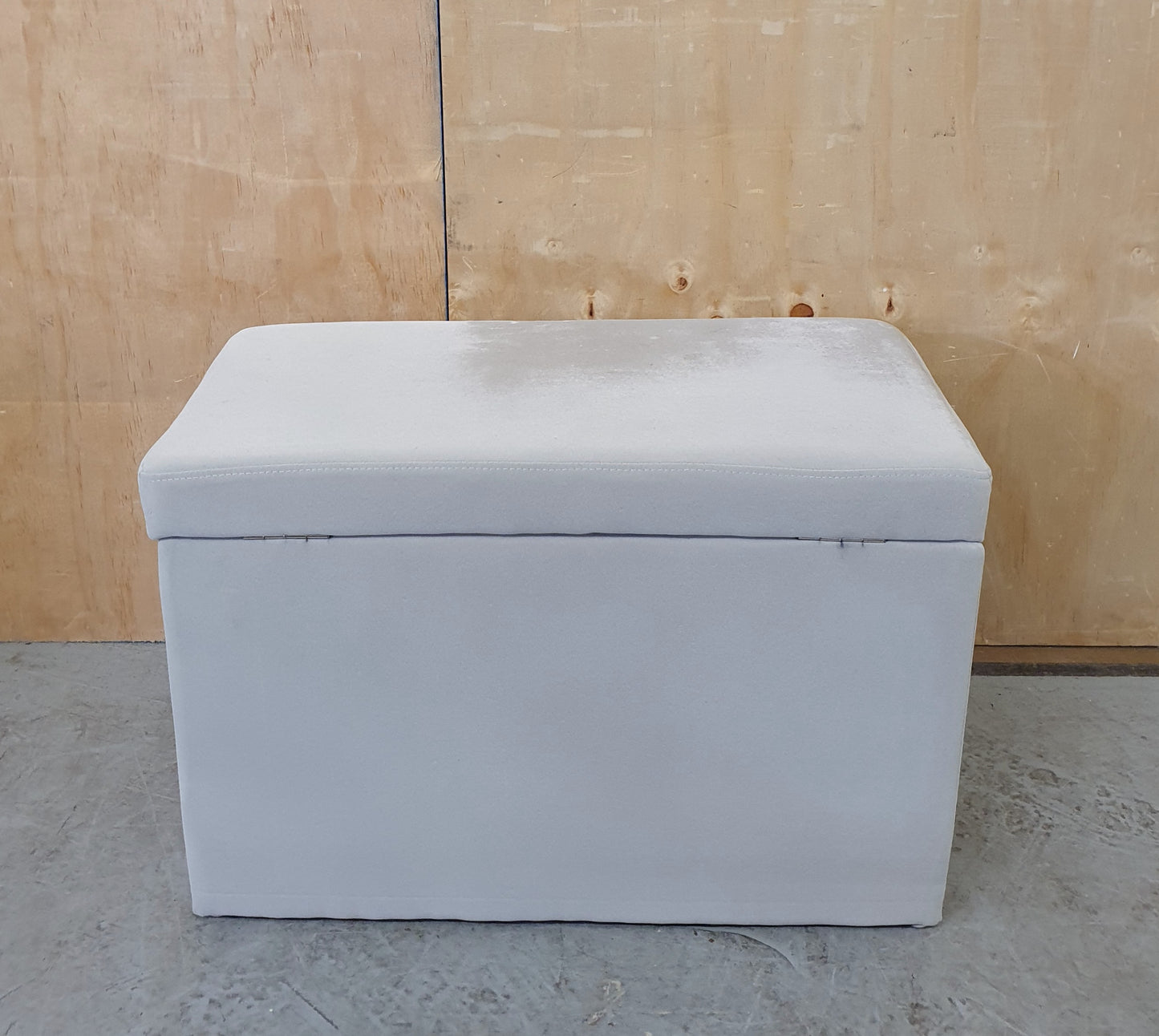 Small Grey Velvet Storage Ottoman - 104043