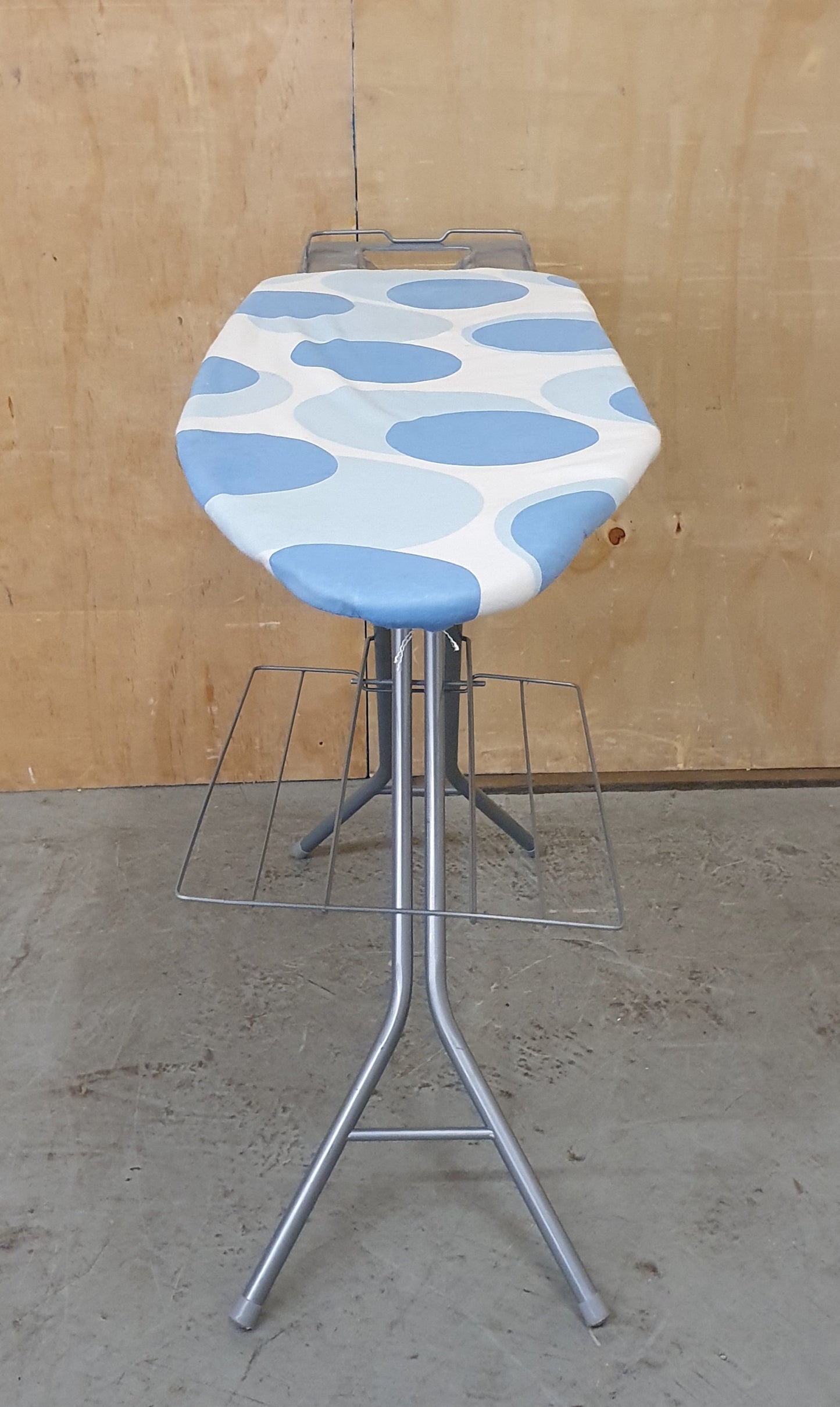 Collapsable Ironing Board - 104454