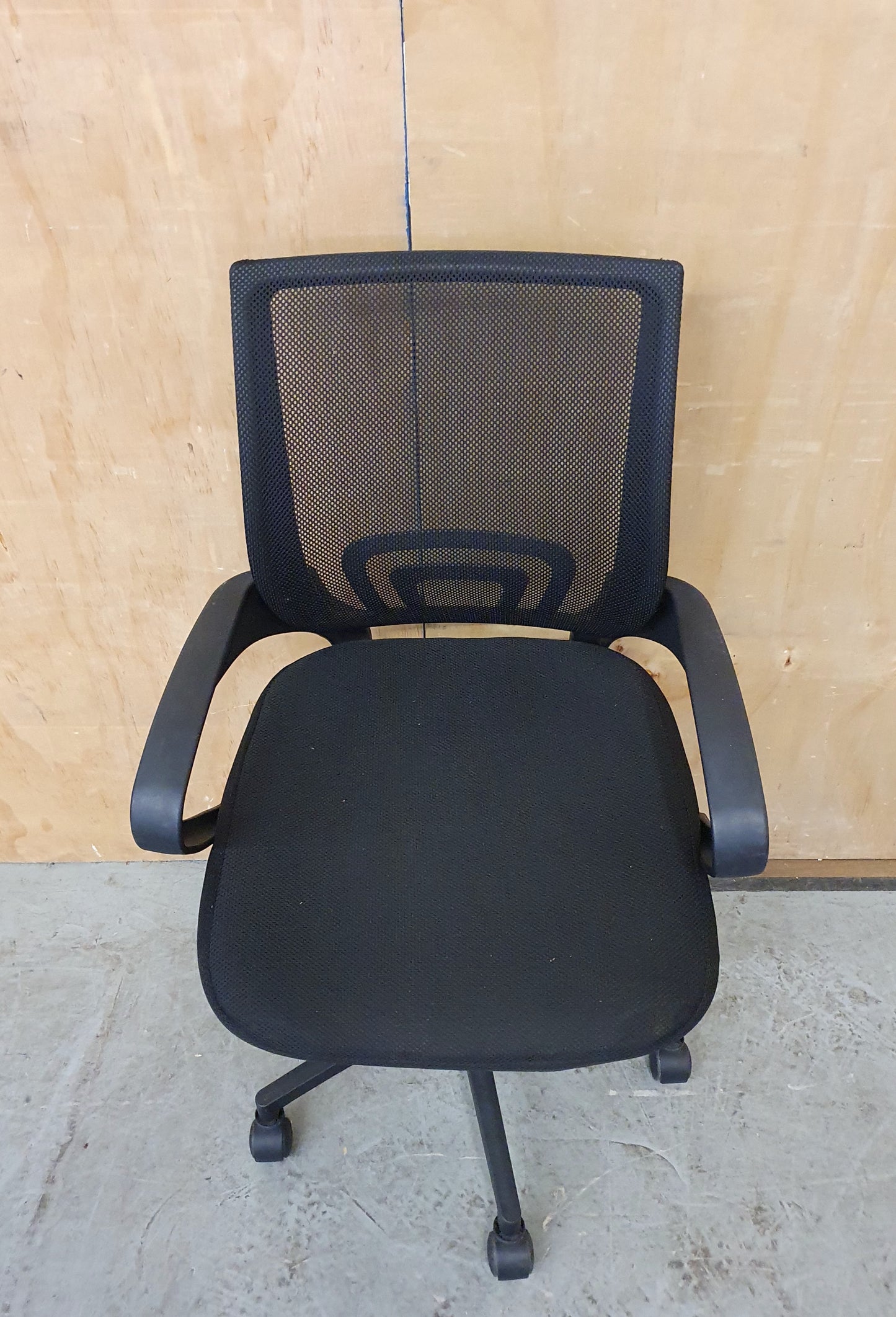 Black Mesh Height Adjustable Office Chair on Castor Wheels - 104339