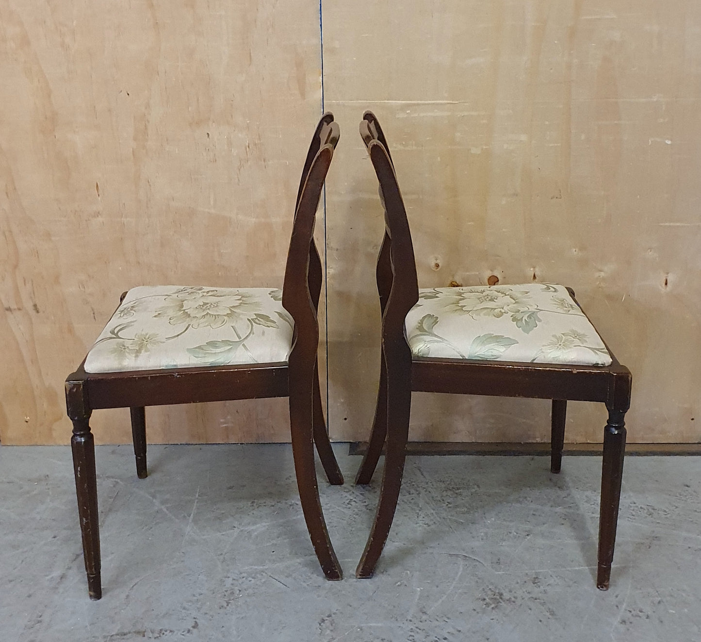 5 Matching Antique Mahogany Dining Chairs with Remavable Seats - 104146 / 104147 / 104148 / 104149 / 104150
