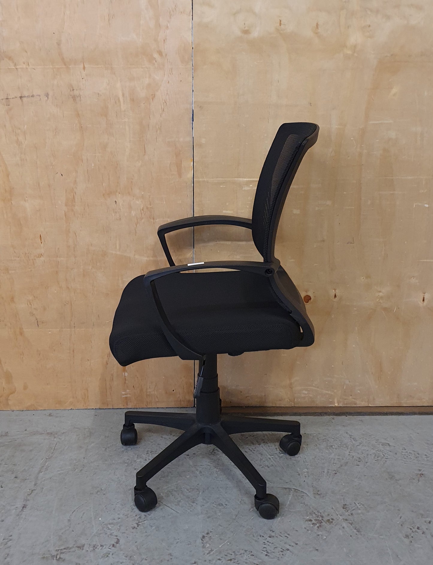 Black Office Chair with Mesh Fabric Back Rest and Castor Wheels - 103850