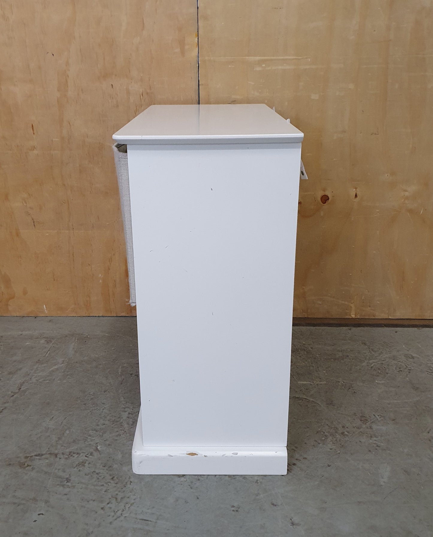 Small 4 Cubby Hole Shelving Unit with 2 Canvas Storage Boxes - EL104591