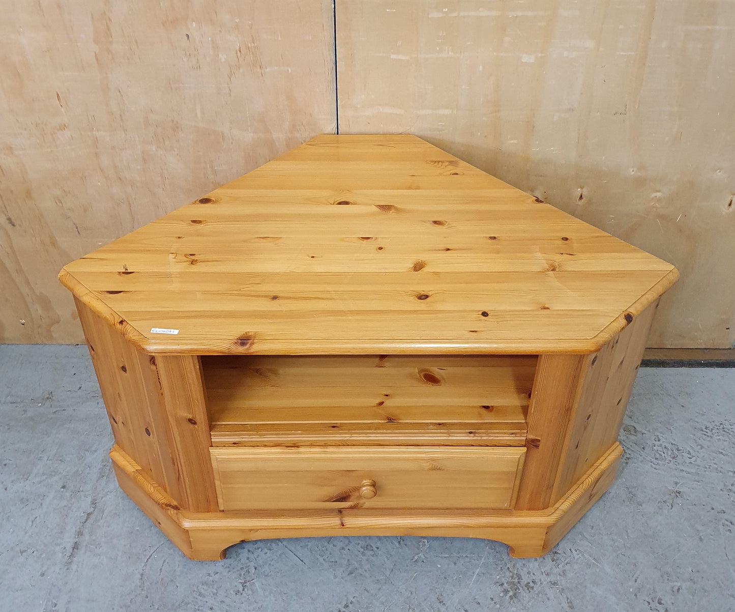 DUCAL Pine Corner TV Stand with Green Velvet Lined Drawer and Central Shelf - EL104071