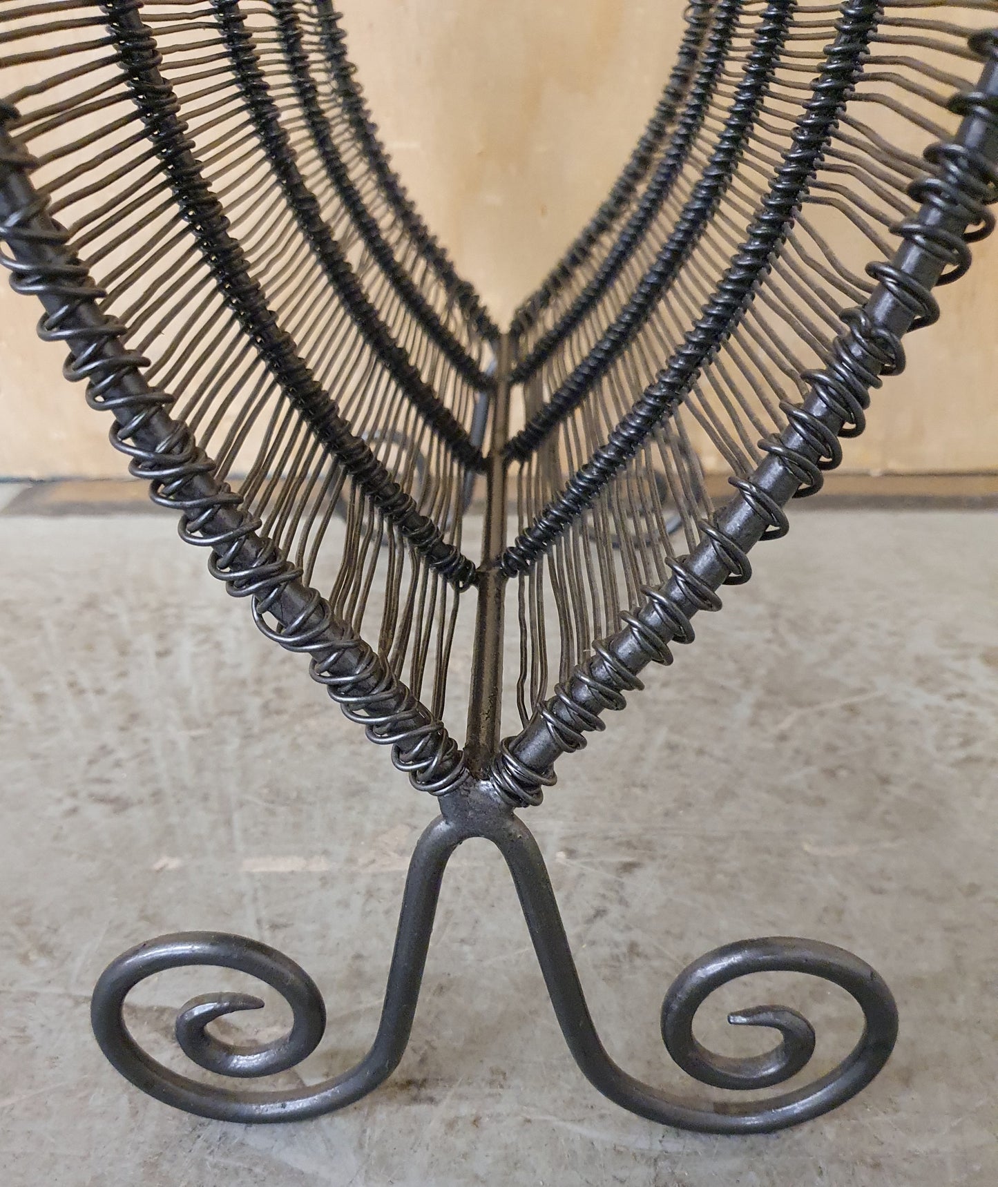 Metal Wire Magazine Rack - EL104441