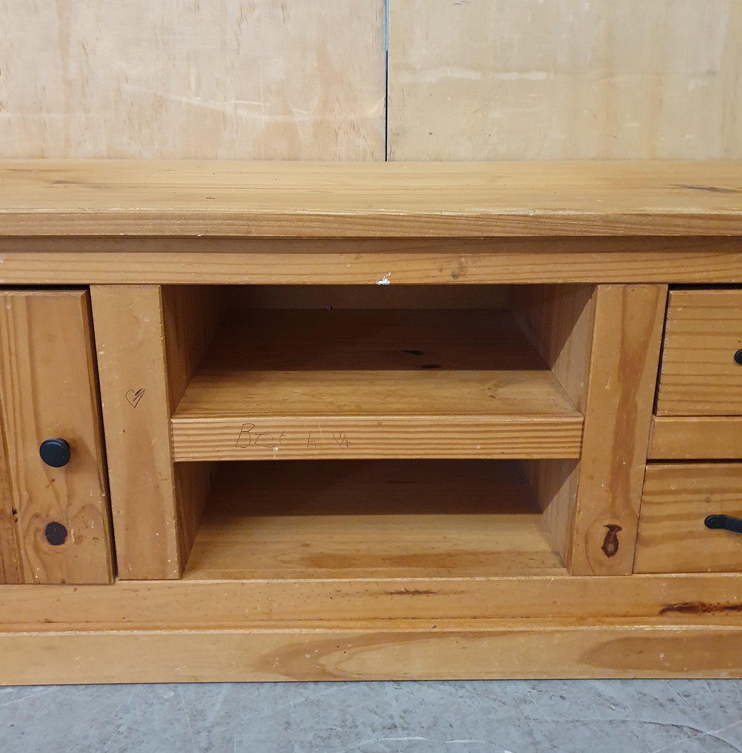 Pine TV Stand with 1 Door 2 Drawers and Centre Shelf - 104081