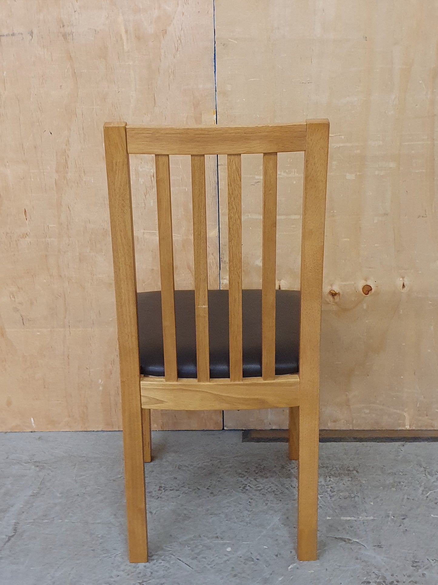 Single Oak Framed Dining Chair with Brown Faux Leather Seat - EL104366
