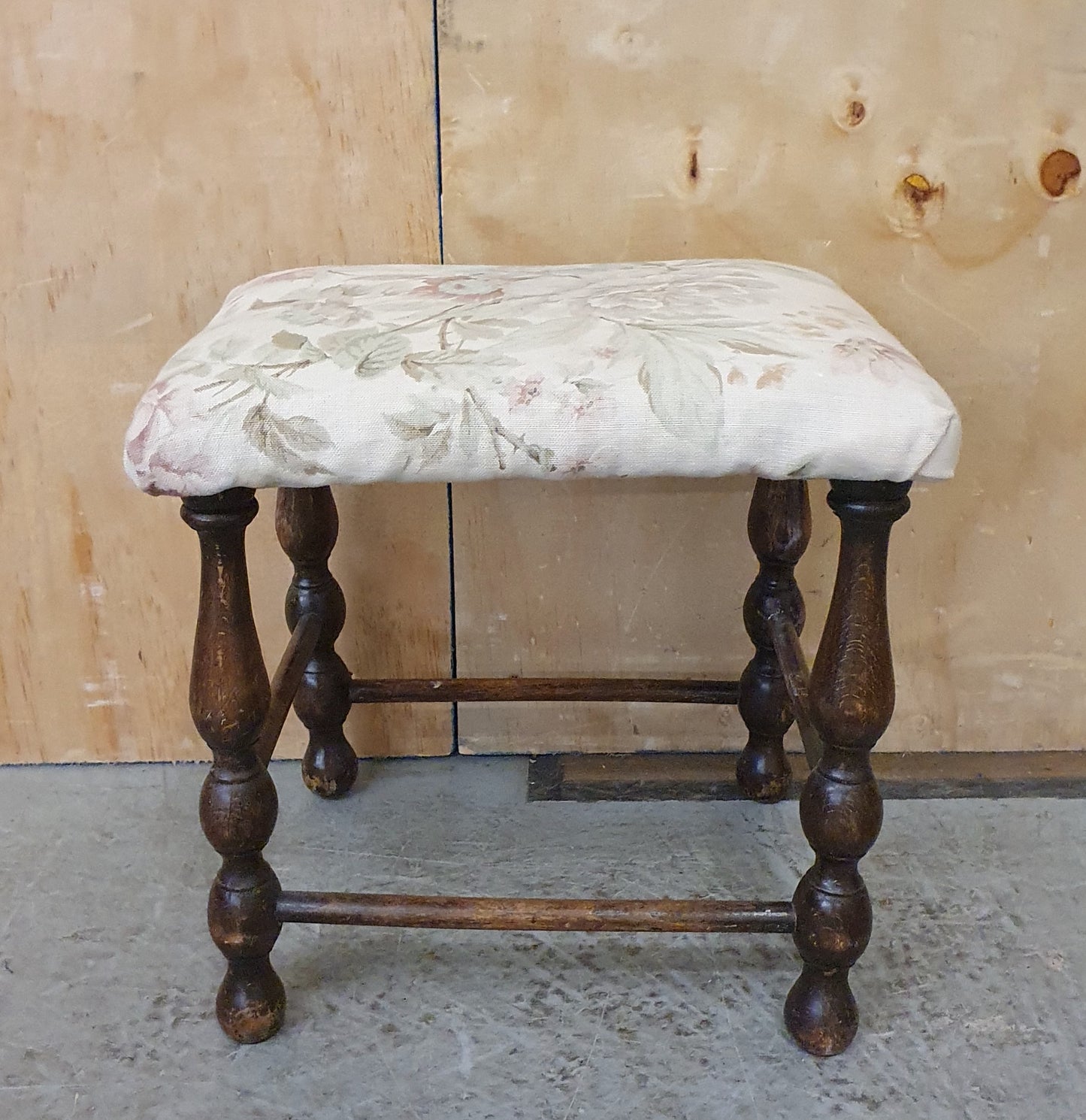Small Mahogany Frame Foot Stool with Floral Fabric Seat Cover - EL104483