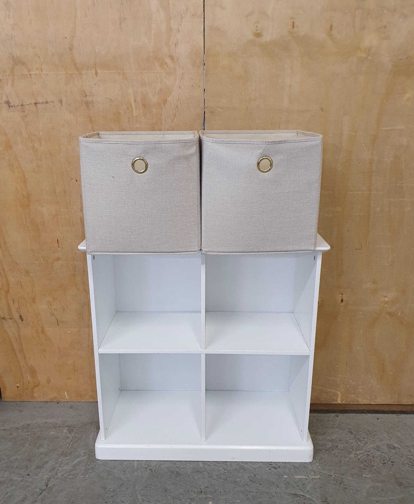 Small 4 Cubby Hole Shelving Unit with 2 Canvas Storage Boxes - EL104591
