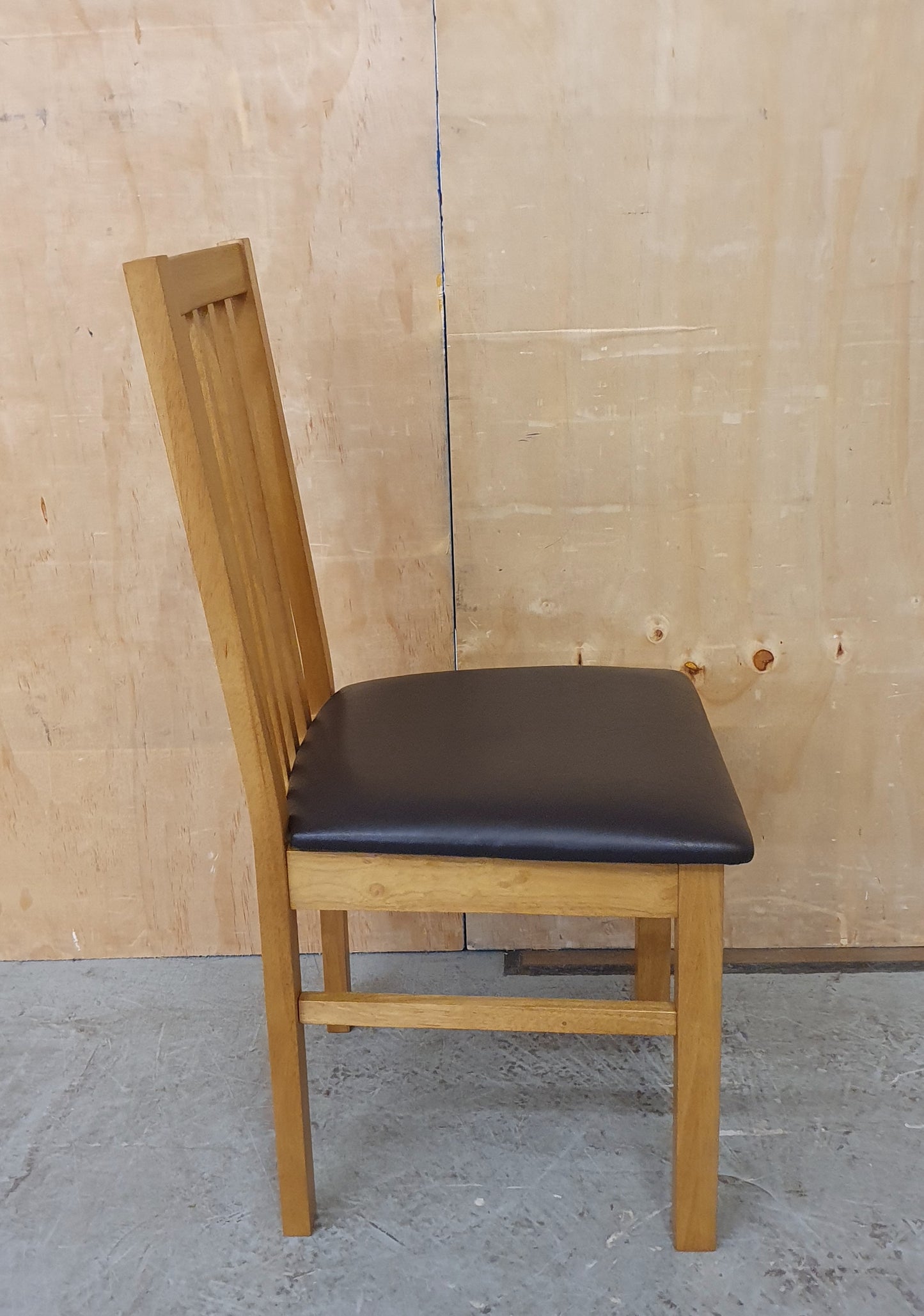Single Oak Framed Dining Chair with Brown Faux Leather Seat - EL104366