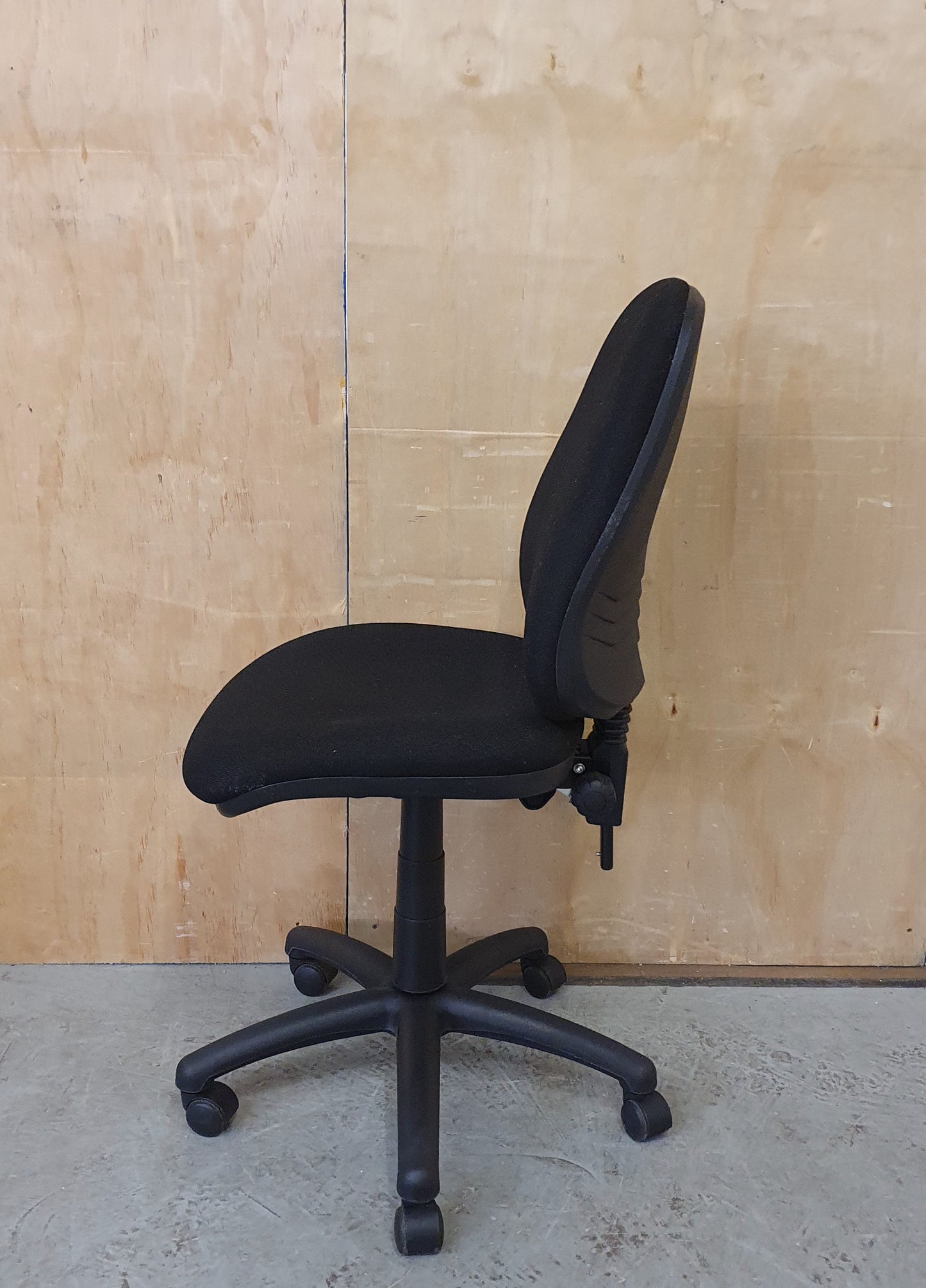 Black Fabric Office Chair on Castor Wheels - EL104062