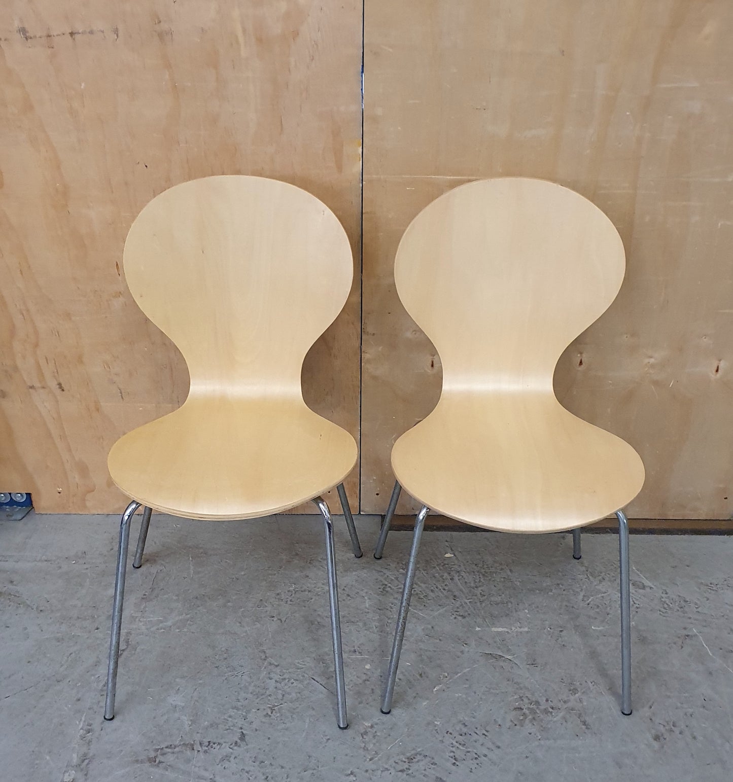 2 Matching Wood Dining Chairs with Round Seat and Back Rest - EL104561 / EL104562