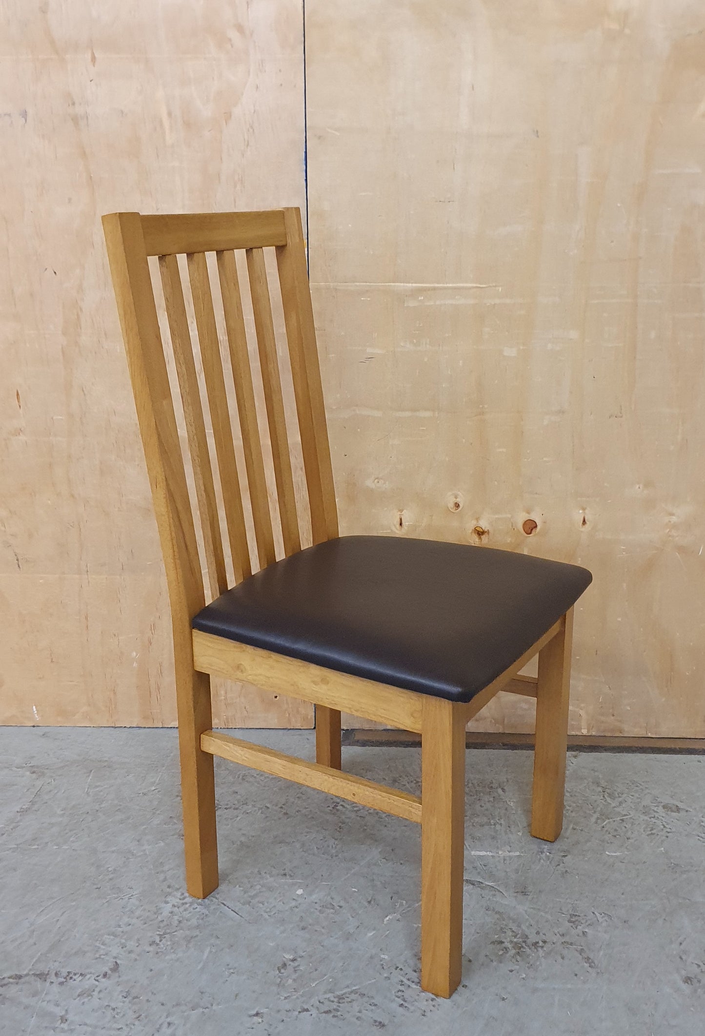 Single Oak Framed Dining Chair with Brown Faux Leather Seat - EL104366