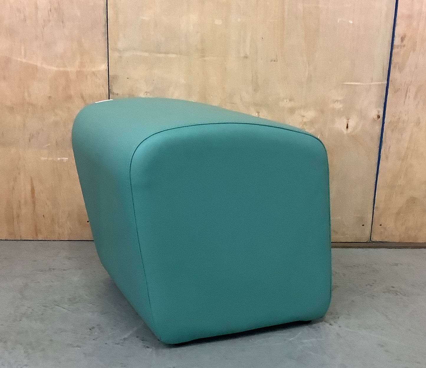 PINEAPPLE TURQUOISE FLOOR POUFFE - P102535