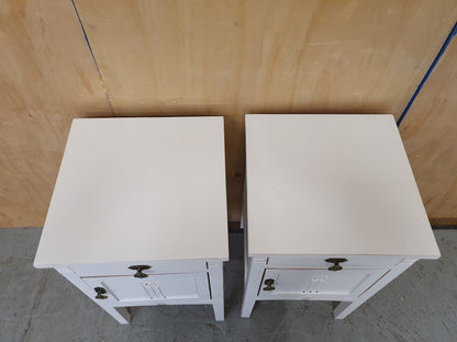 2 Matching White Wood Bedside Cabinets with 1 Drawer and 1 Door - 104175 / 104176
