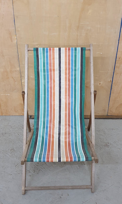 Striped Folding Deck Chair - EL102905