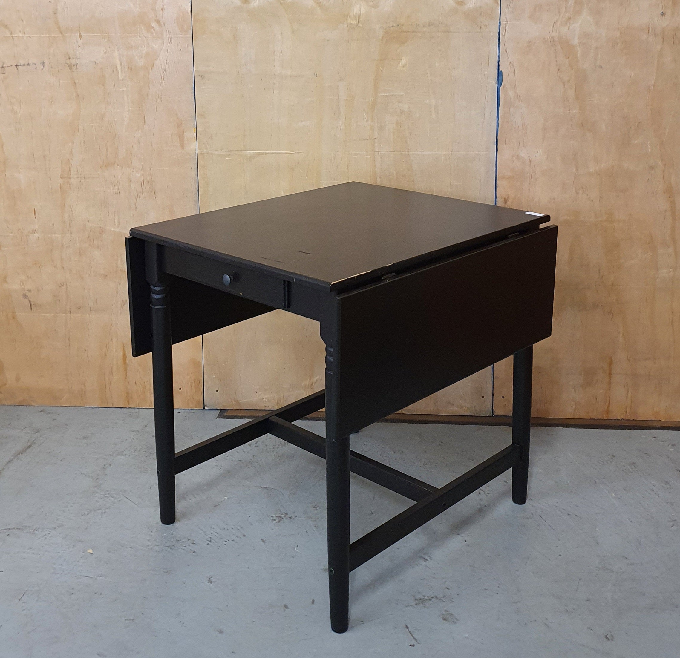 Drop leaf side table store with drawer