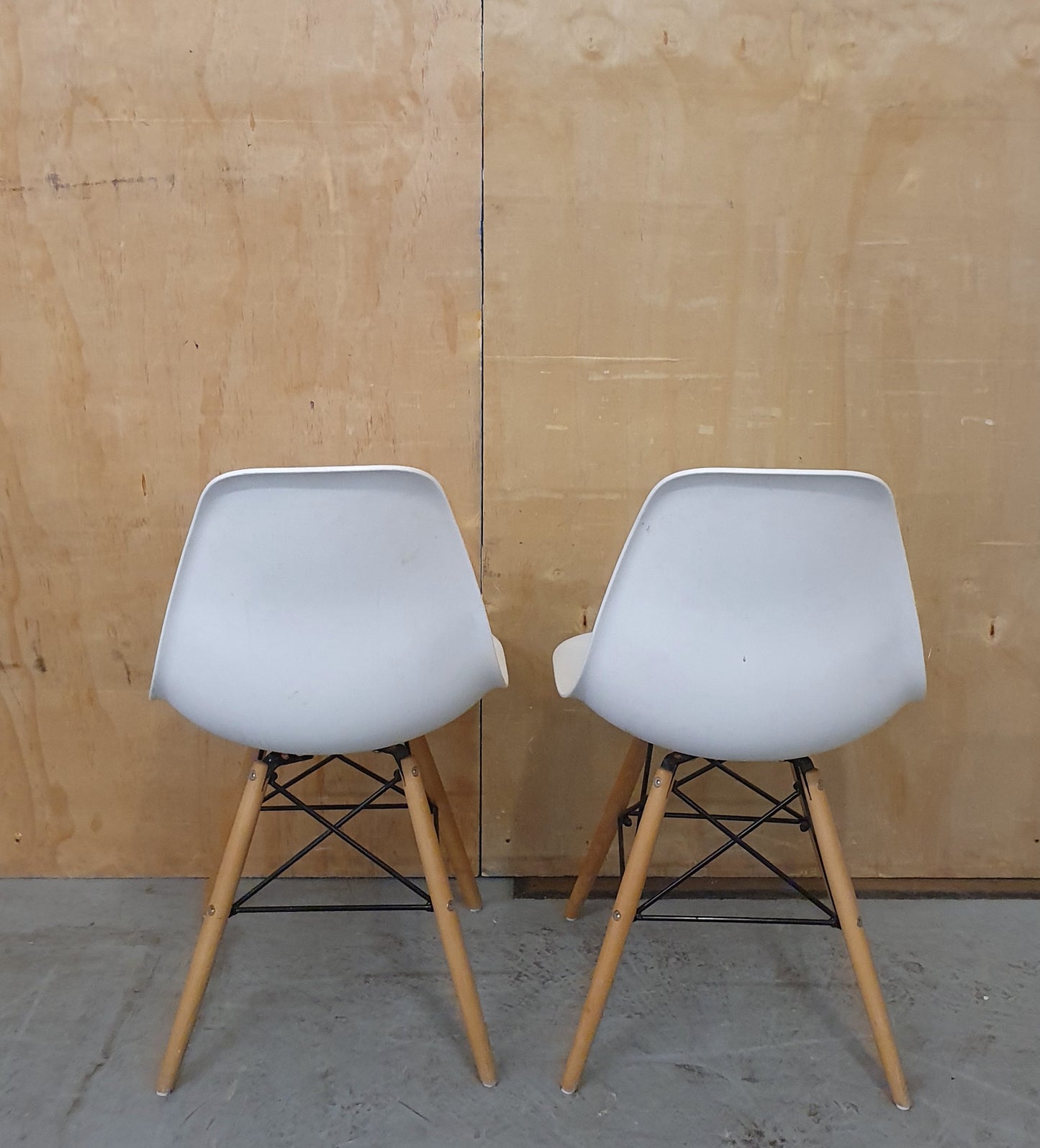 2 Matching White Scandi Inspired Chairs - EL103125 / EL103126