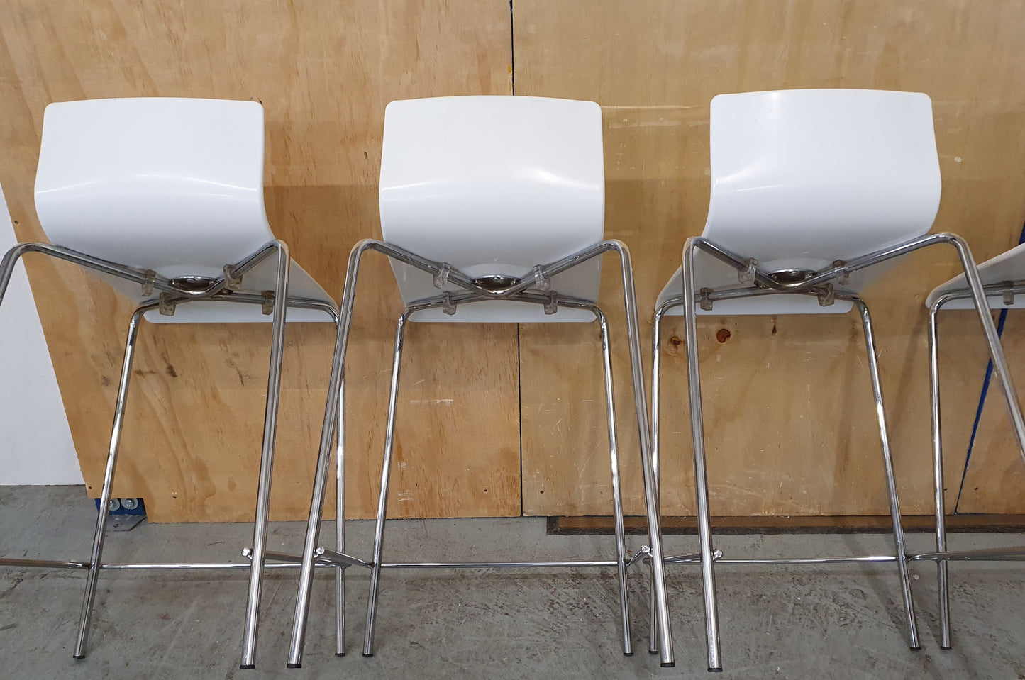 4 Matching White Stackable Bar Stools with Chrome Frame - RN103188 / RN103189 / RN103190 / RN103191