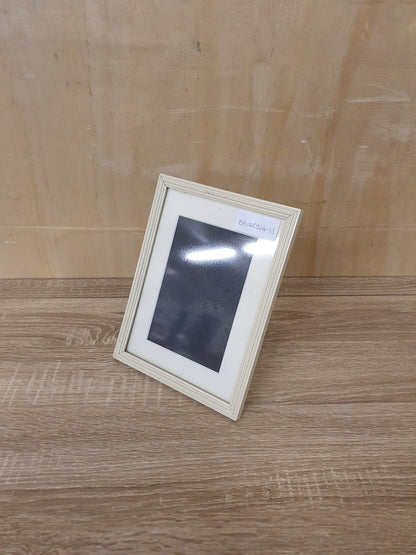 Standing White Wood Picture Frame - BB160324-13