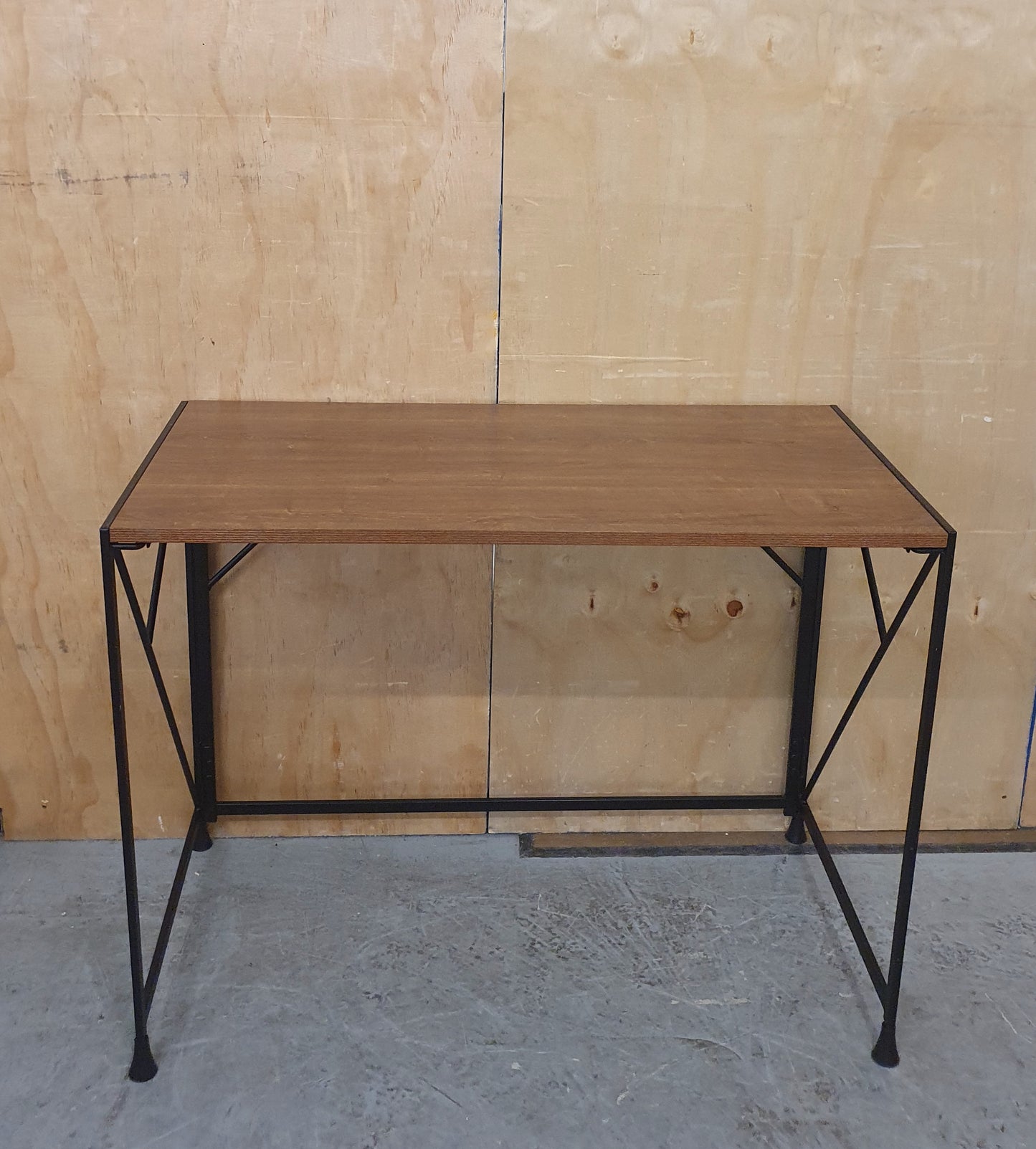 Small Modern Desk with Wood Top and Black Metal Frame - 104835