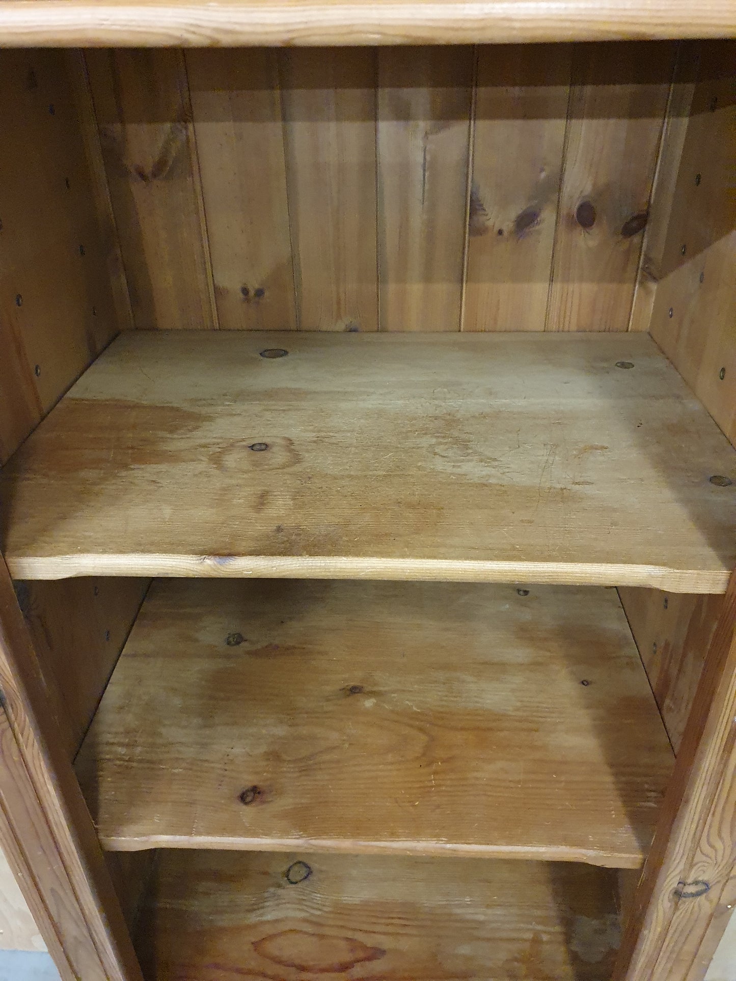 Tall Pine Display Cabinet with 3 Shelves and 1 Bottom Door - 104808