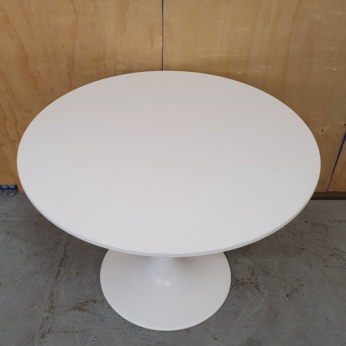 IKEA DOCKSTA White Round Top / Base Dining Table - 104948