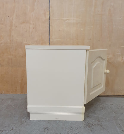 Single Cream Wood Bedside Cabinet with Door and 1 Internal Shelf - EL104651