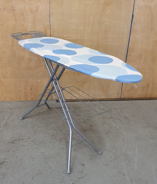 Collapsable Ironing Board - 104454