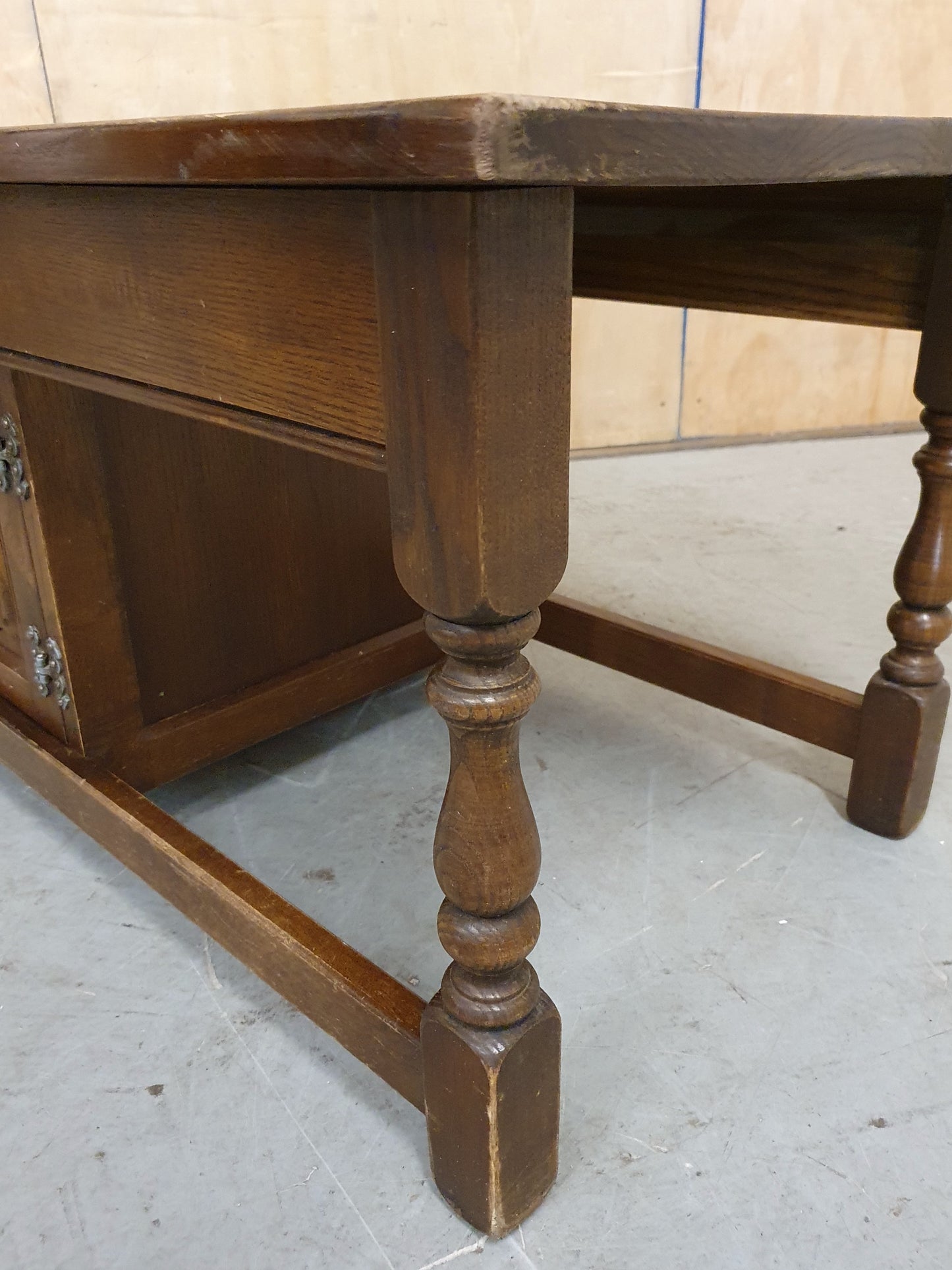 Large Mahogany Coffee Table with Centre Door - EL104936