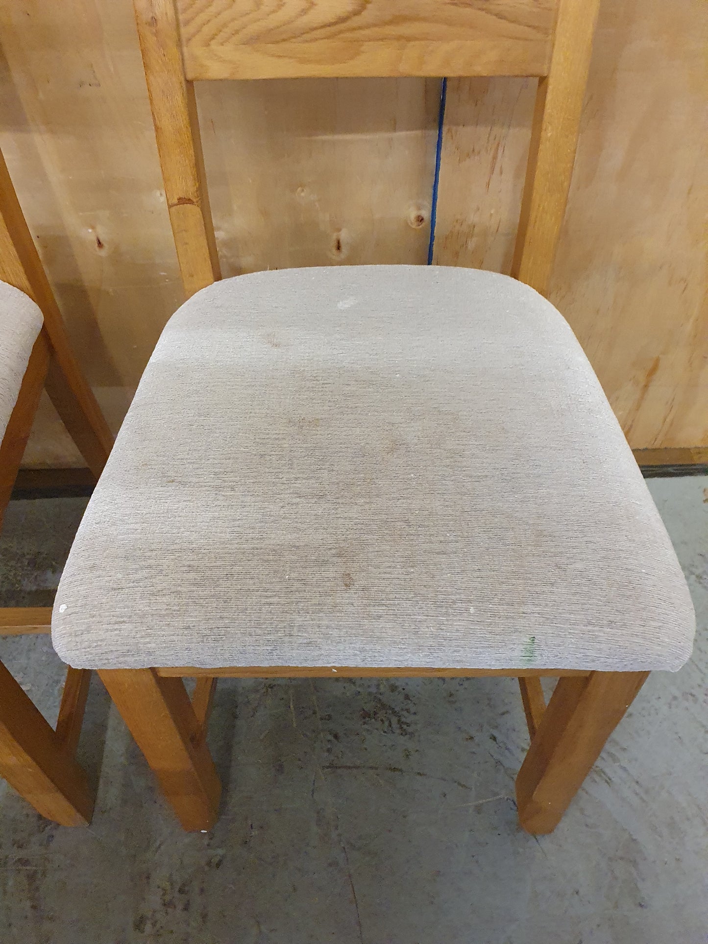 6 Matching Oak Dining Chairs - 104844