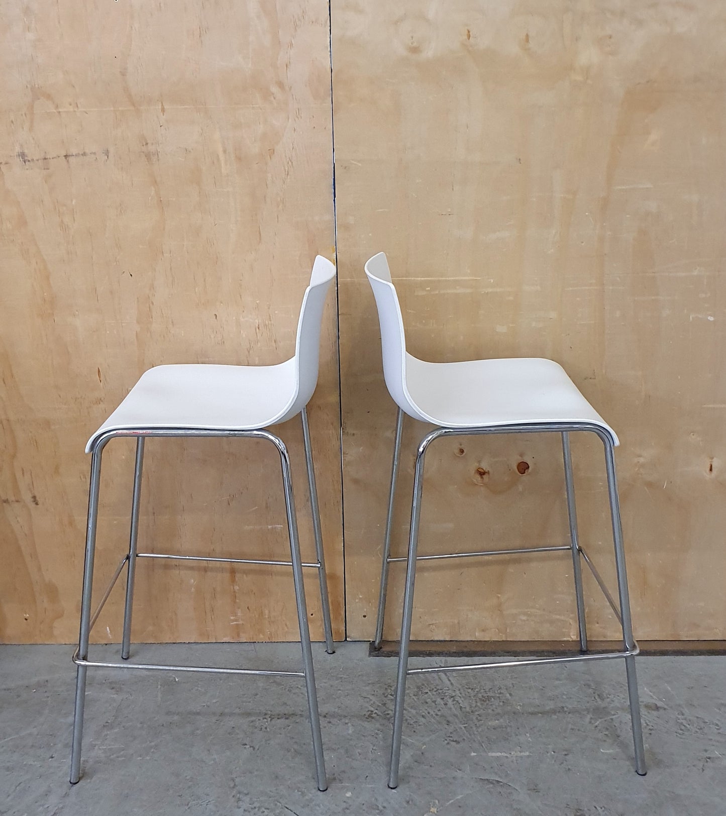 2 Matching Stackable White Bar Stools with Chrome Frame - EL104600 / EL104601