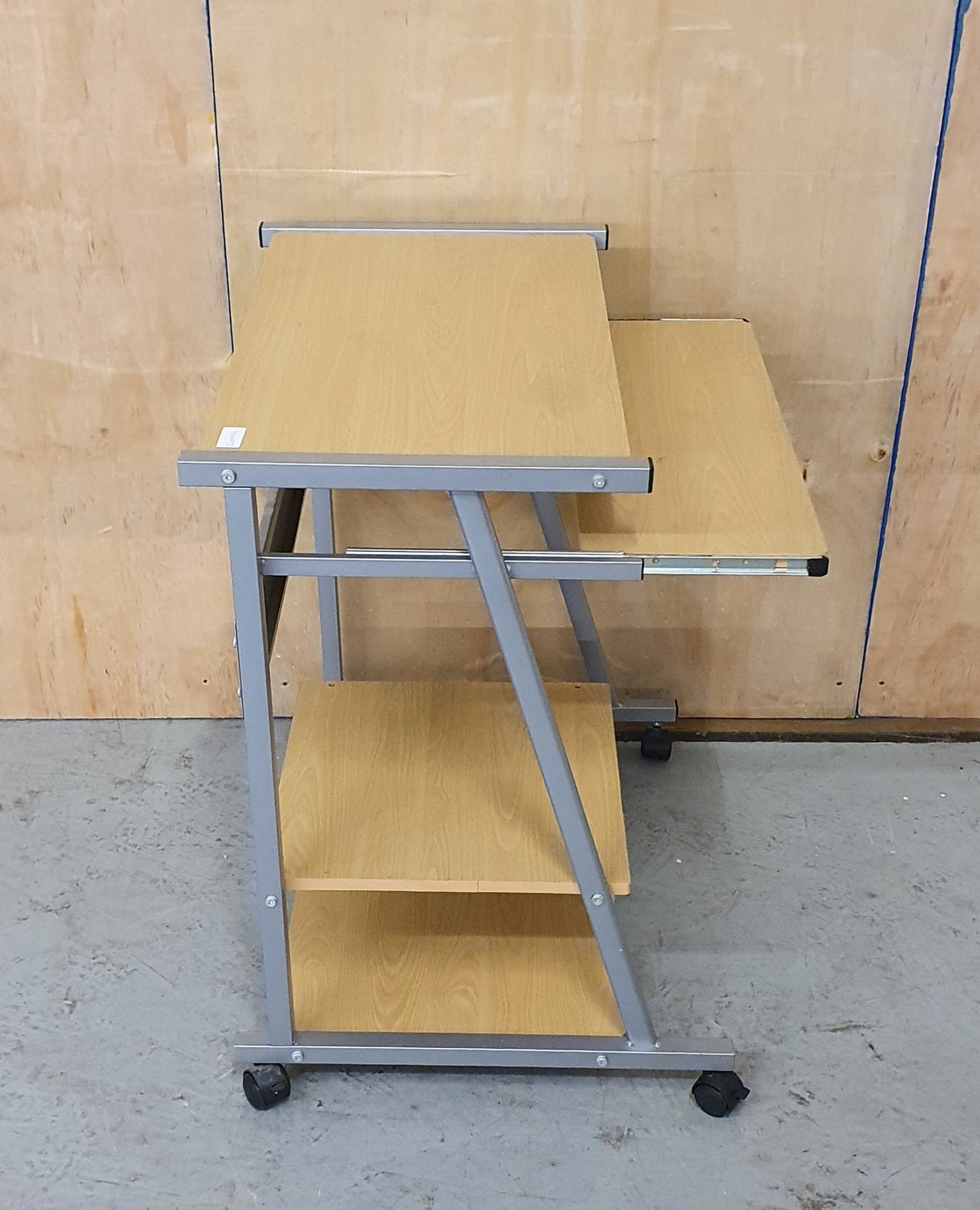 Small Office Desk on Castor Wheels - EL100974