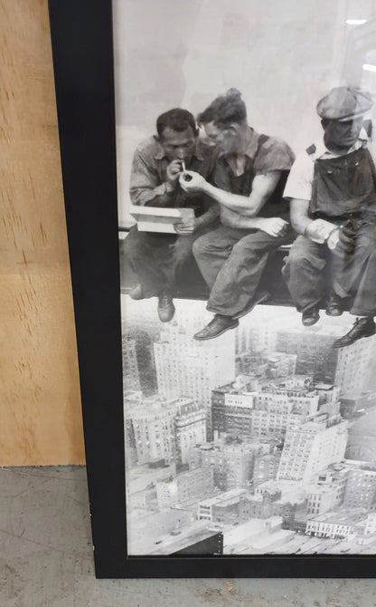 New York Steel Workers Lunch Atop a Skyscraper - EL101311