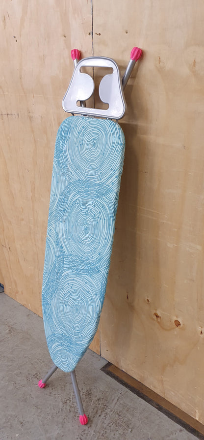 Collapsable Ironing Board - 104455