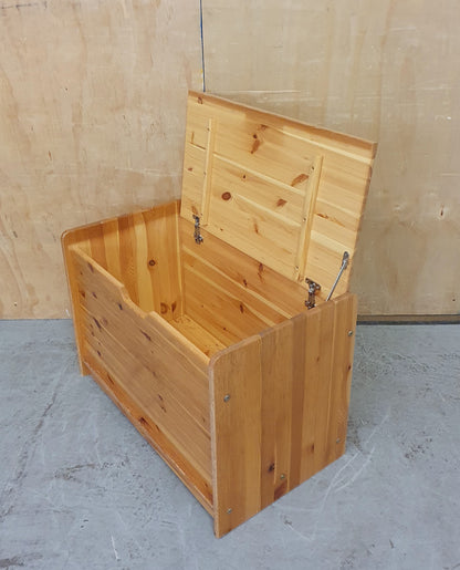 Pine Storage Box - EL104929